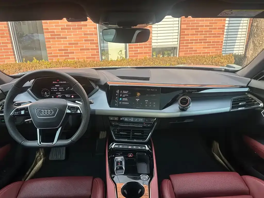 Audi e-tron GT 2024 из CN, фото 6