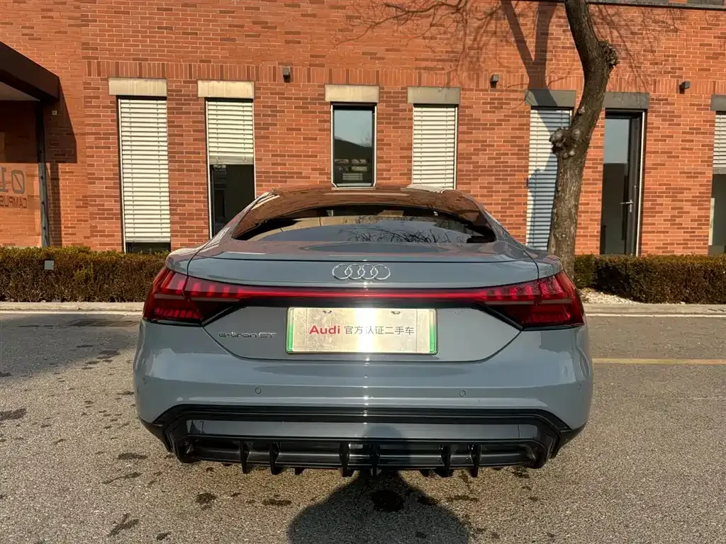 Audi e-tron GT 2024 из CN, фото 7