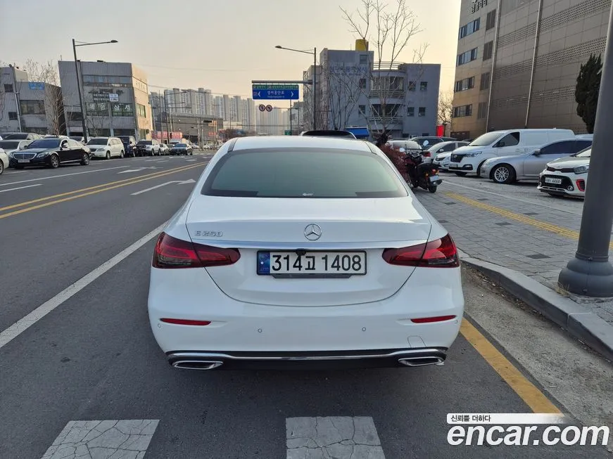 Mercedes-Benz E-Class 2021 из KR, фото 4