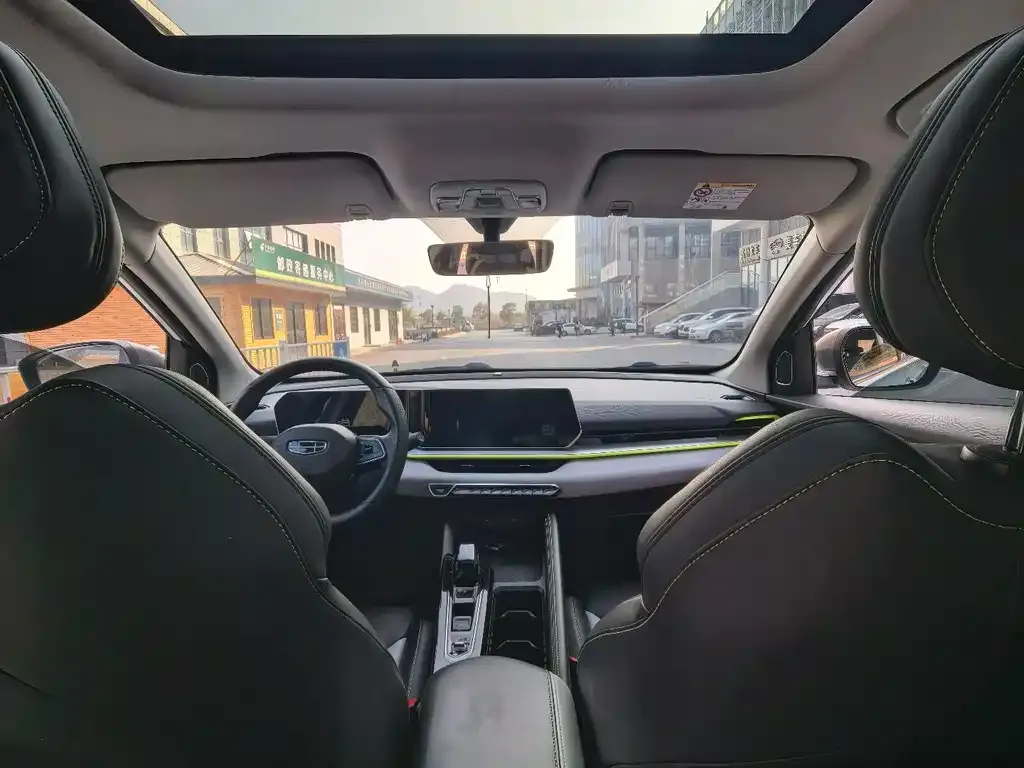 Geely Binyue 2023 из CN, фото 2
