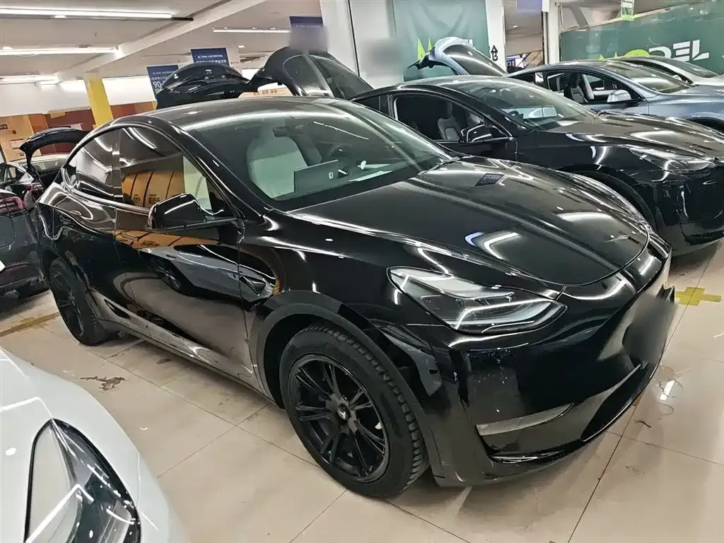 Tesla Model Y 2023 из CN, фото 8
