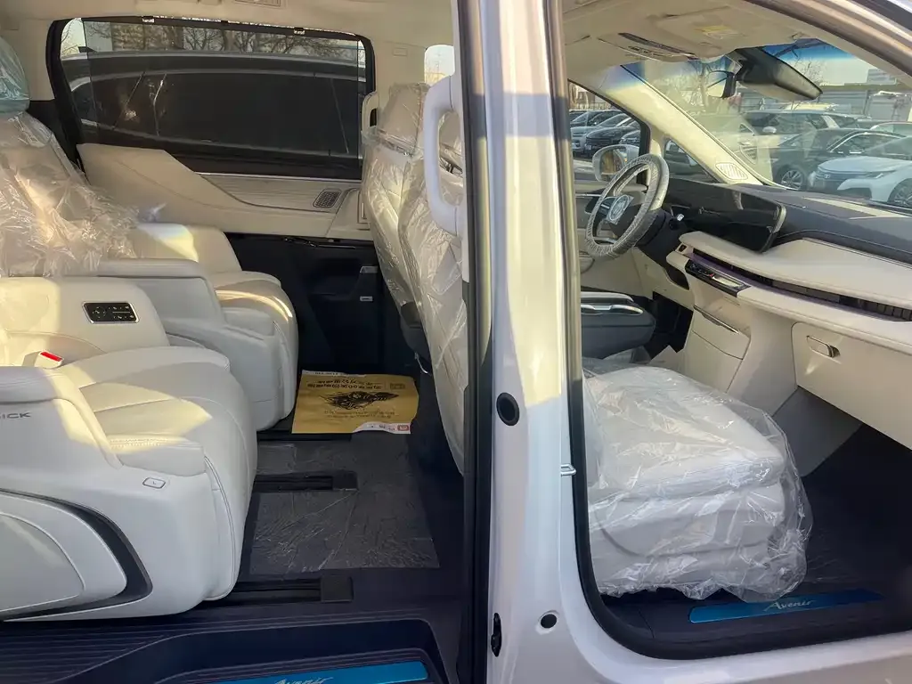 Buick GL8 2025 из CN, фото 3