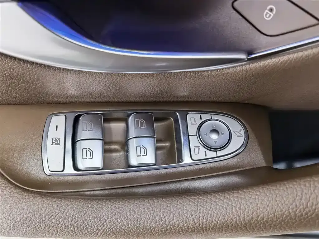 Mercedes-Benz E-Class 2023 из CN, фото 10