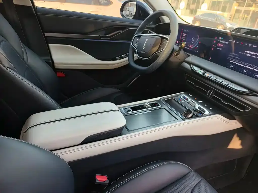 Lincoln Z 2023 из CN, фото 2
