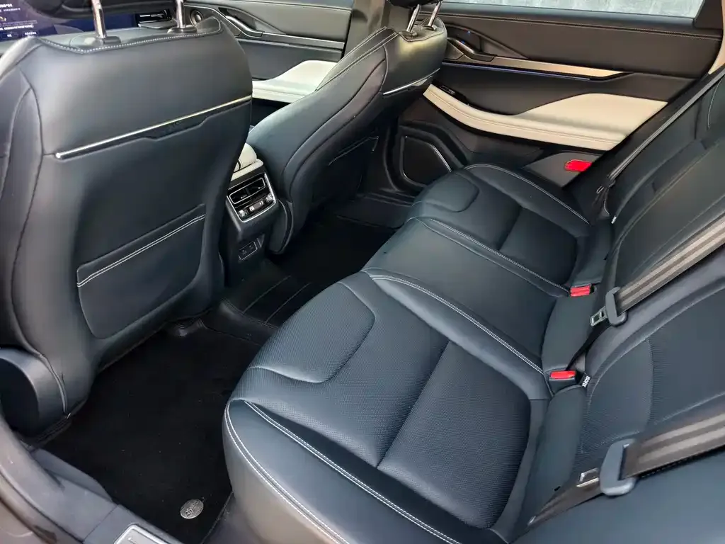 Lincoln Z 2023 из CN, фото 6