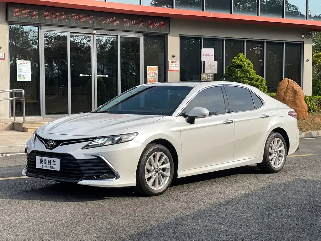 Toyota Camry 2023 из CN, фото 1