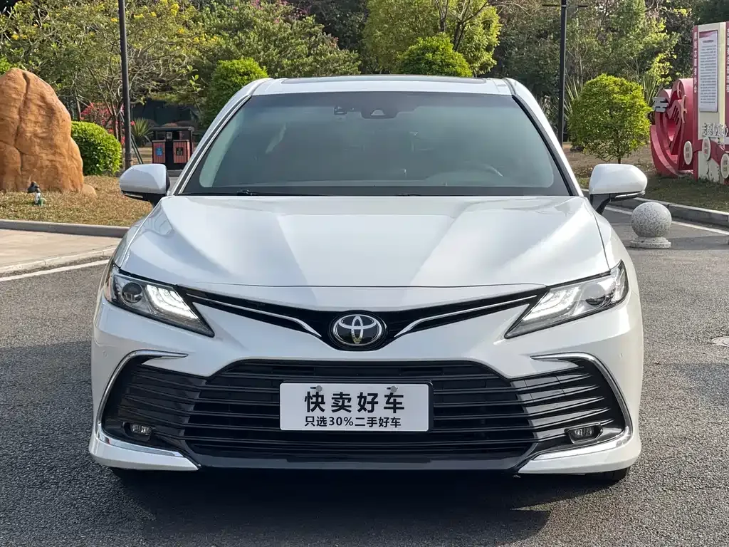 Toyota Camry 2023 из CN, фото 2