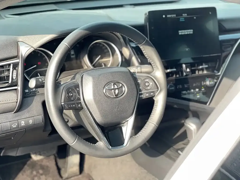 Toyota Camry 2023 из CN, фото 7