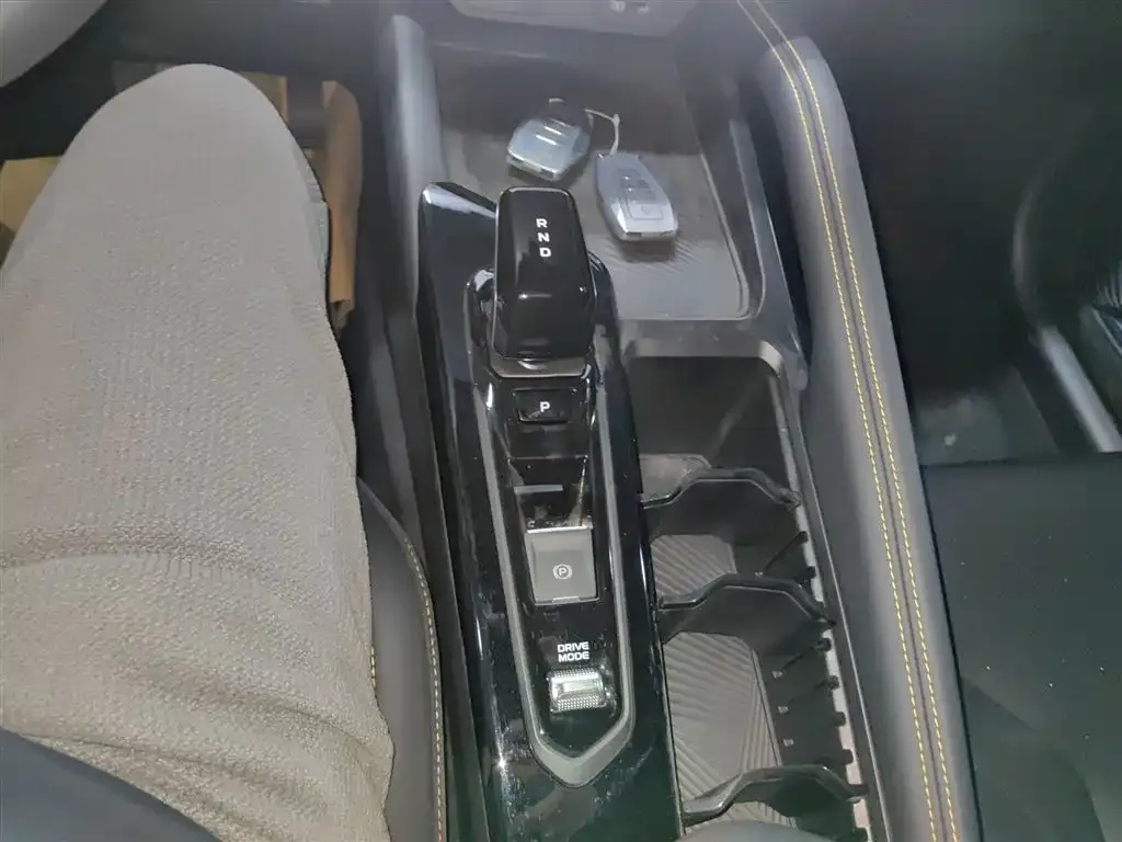 Geely Binyue 2025 из CN, фото 8