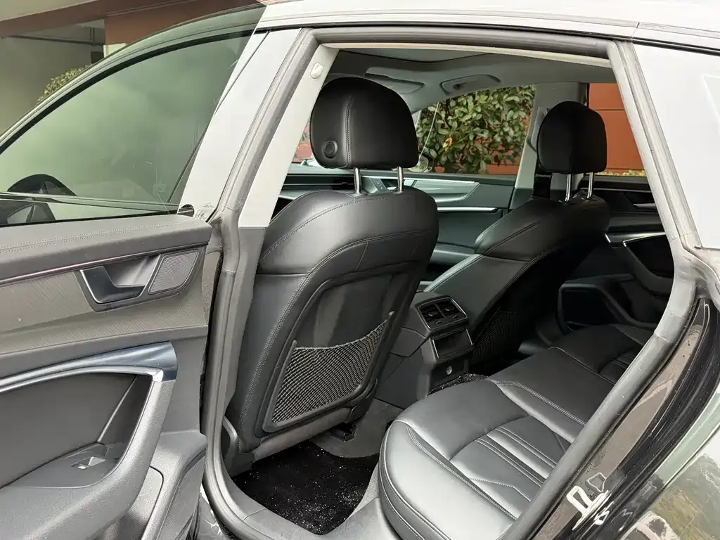 Audi A7 2021 из CN, фото 7