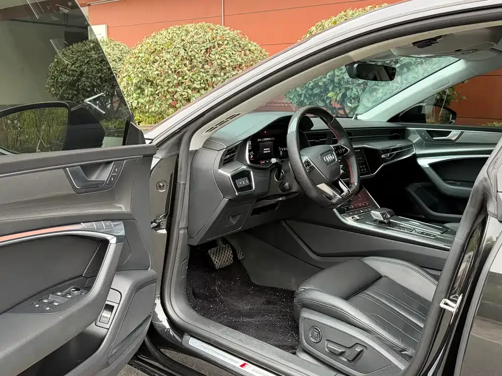Audi A7 2021 из CN, фото 4