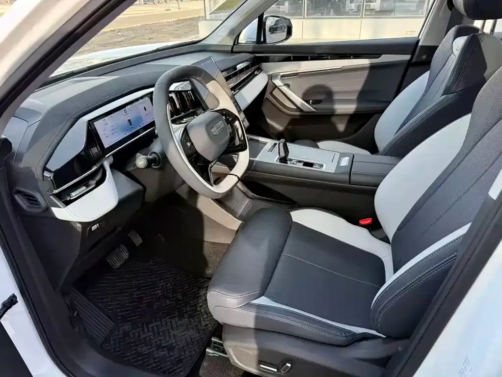 Geely Boyue L 2025 из CN, фото 2