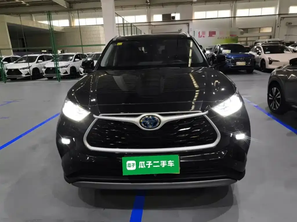 Toyota Highlander — фото 2