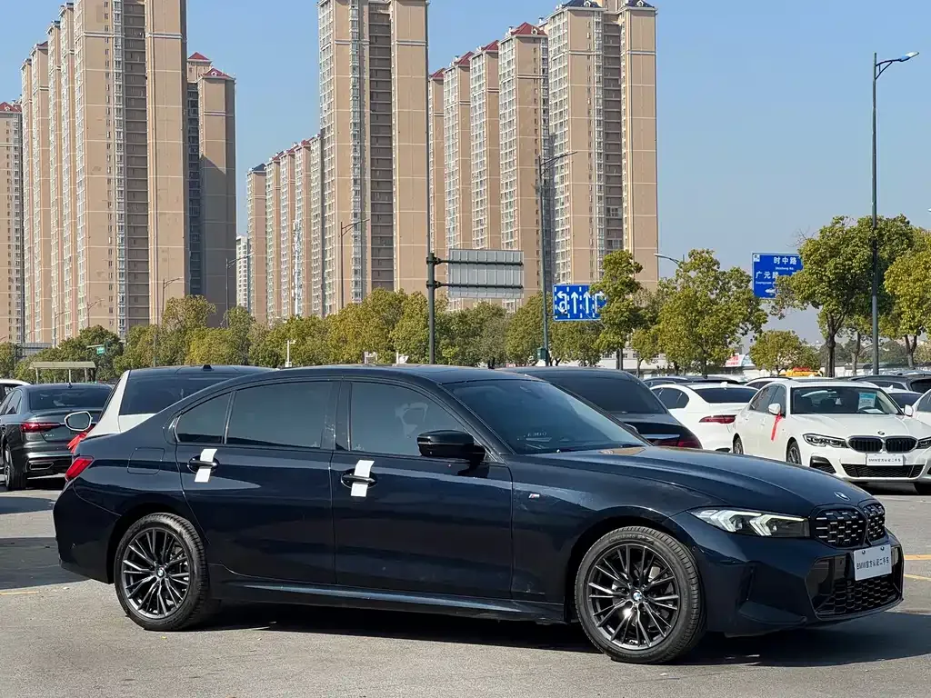BMW 3 Series 2023 из CN, фото 8
