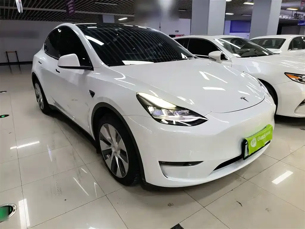 Tesla Model Y — фото 4