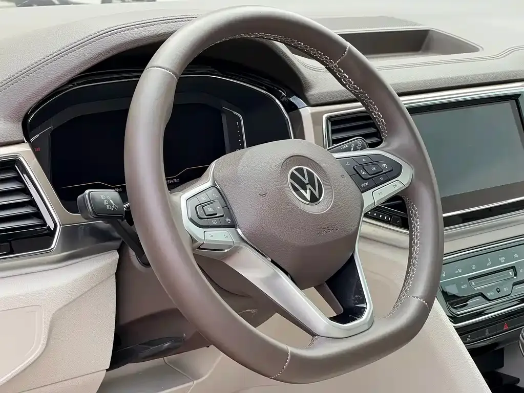 Volkswagen Viloran 2023 из CN, фото 3