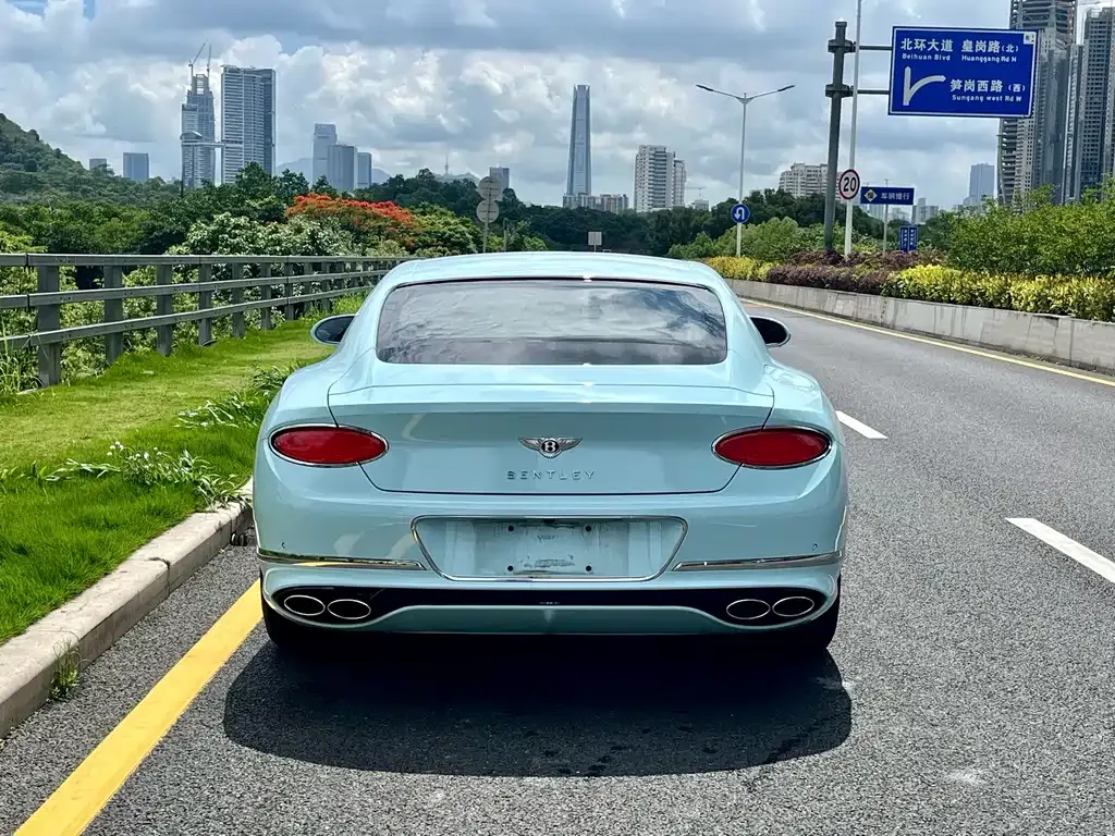Bentley Continental 2021 из CN, фото 9