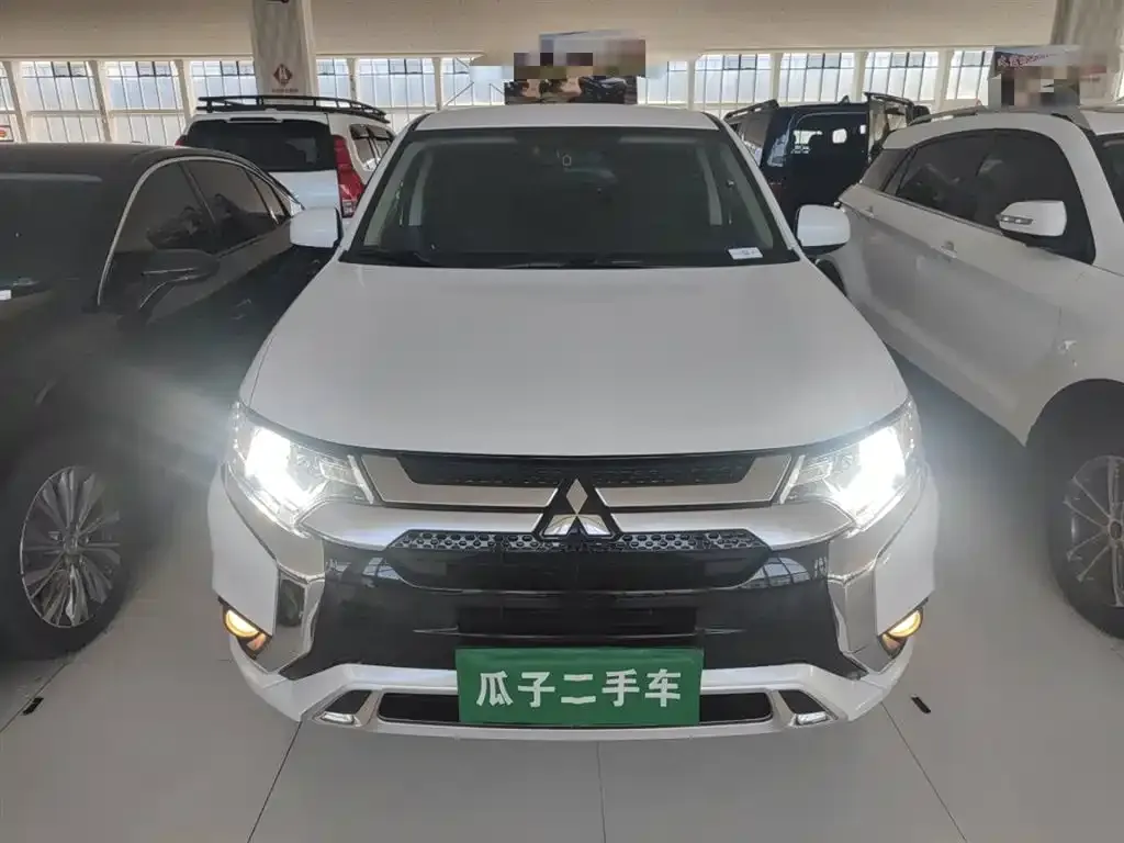 Mitsubishi Outlander 2021 из CN, фото 3
