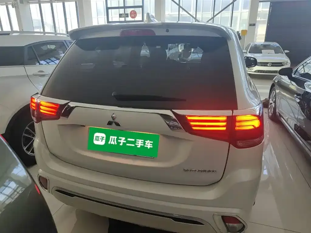 Mitsubishi Outlander 2021 из CN, фото 6