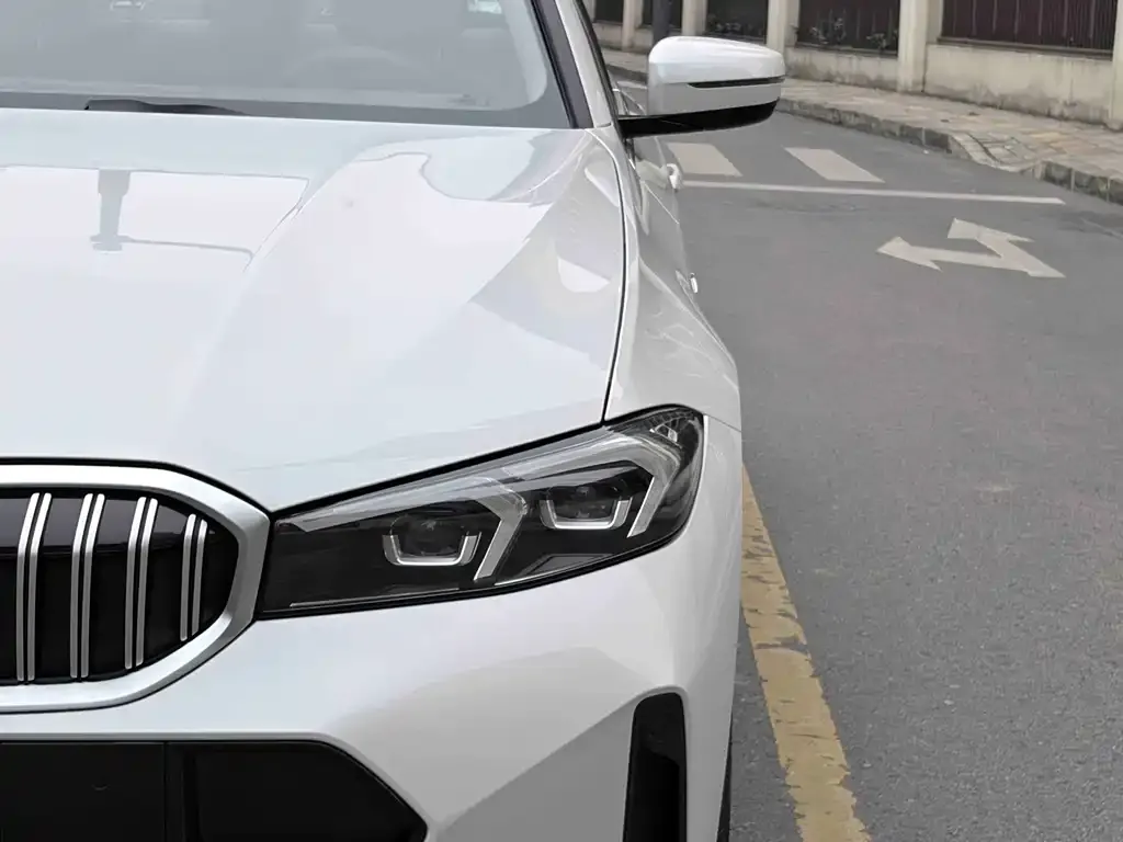 BMW 3 Series 2024 из CN, фото 2