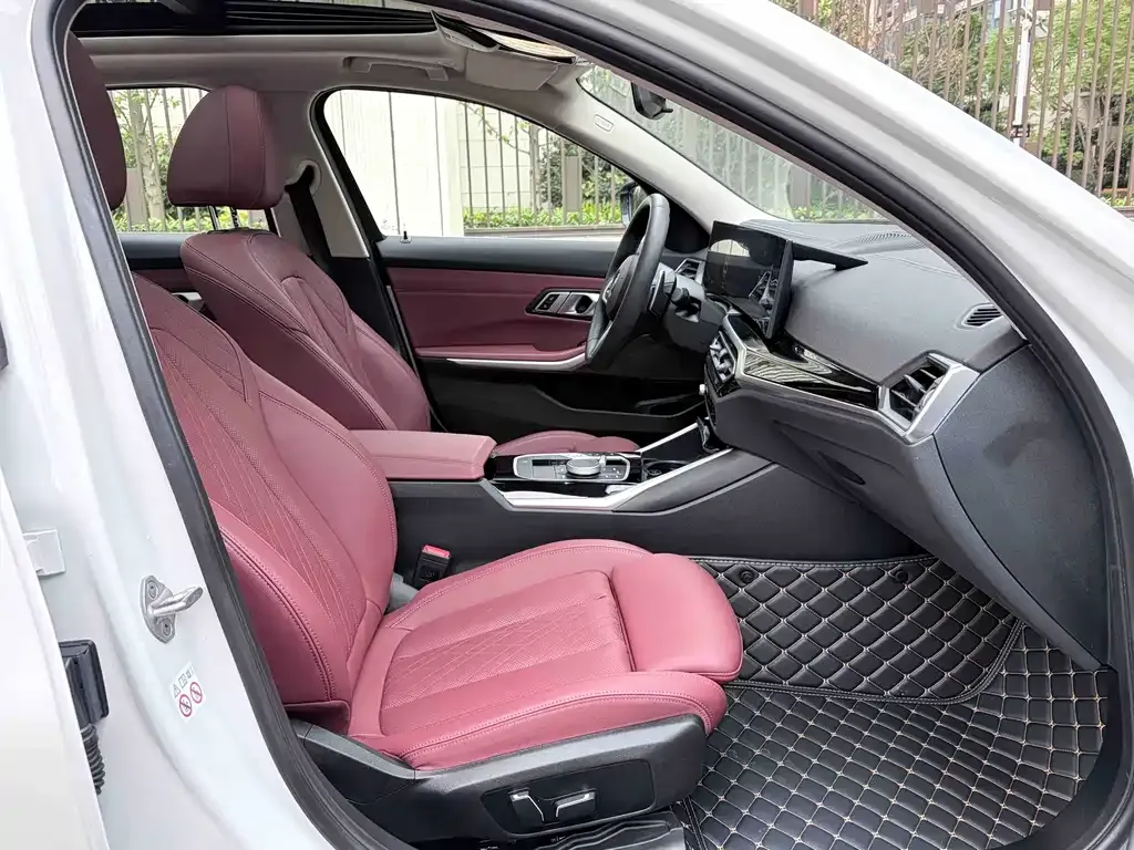 BMW 3 Series 2024 из CN, фото 9