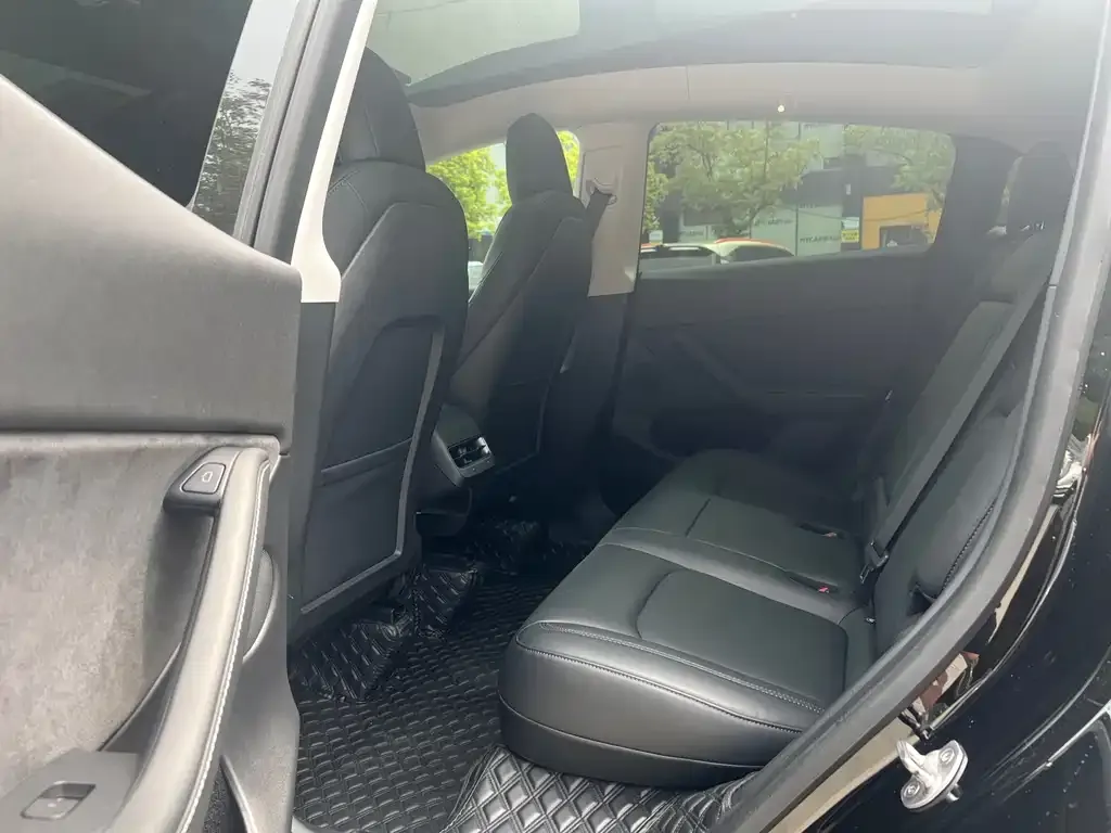 Tesla Model Y 2022 из CN, фото 9