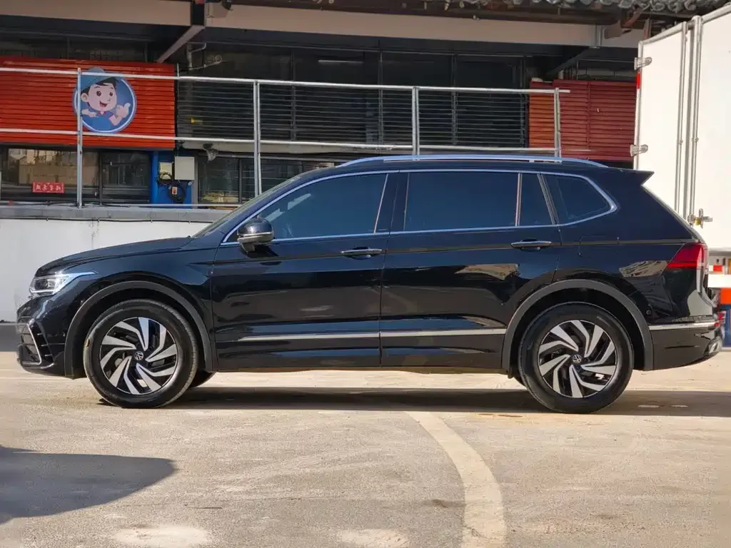 Volkswagen Tiguan L 2024 из CN, фото 5