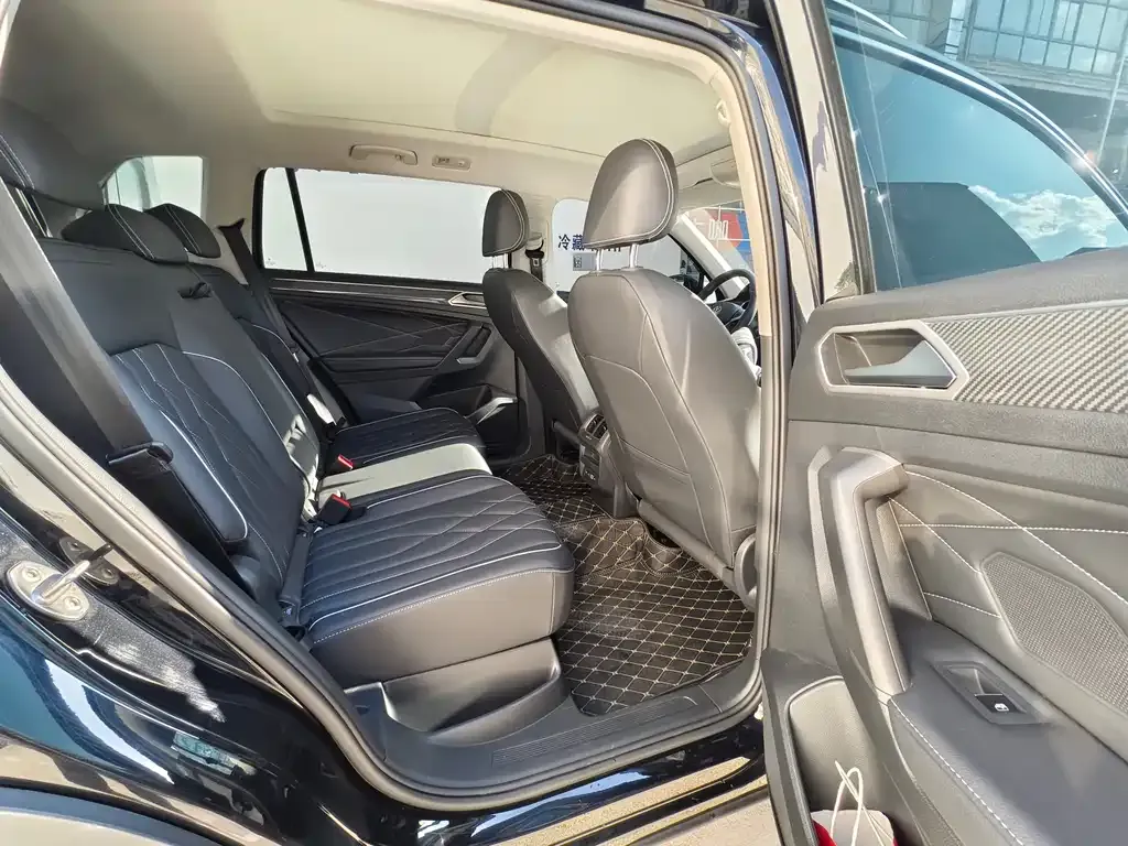 Volkswagen Tiguan L 2024 из CN, фото 6