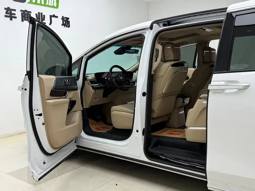 Buick Century 2024 из CN, фото 6
