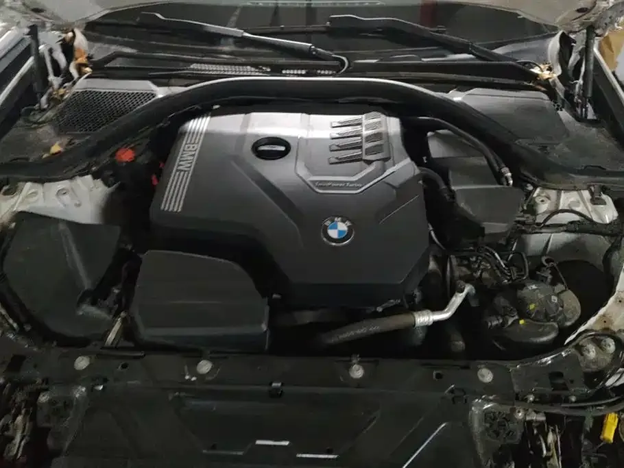 BMW 3 Series 2022 из CN, фото 9