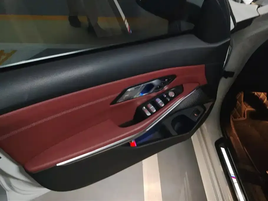 BMW 3 Series 2022 из CN, фото 6
