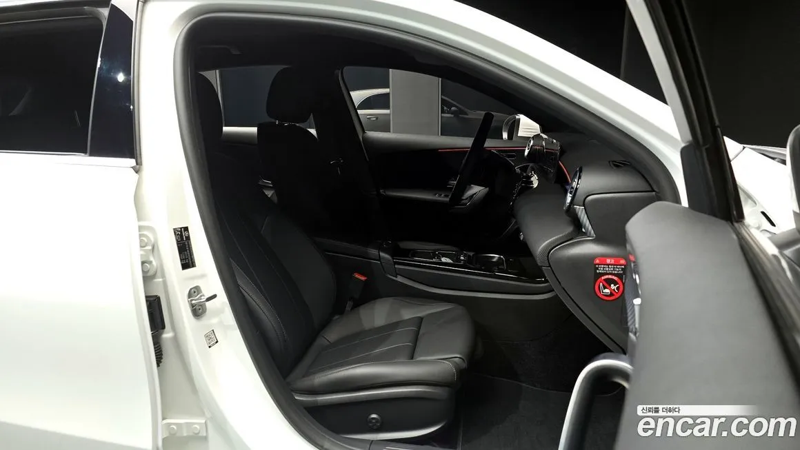 Mercedes-Benz A-Class — фото 10