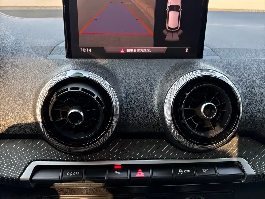 Audi Q2L 2022 из CN, фото 9