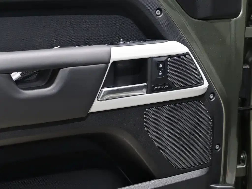 Land Rover Defender 2023 из CN, фото 10