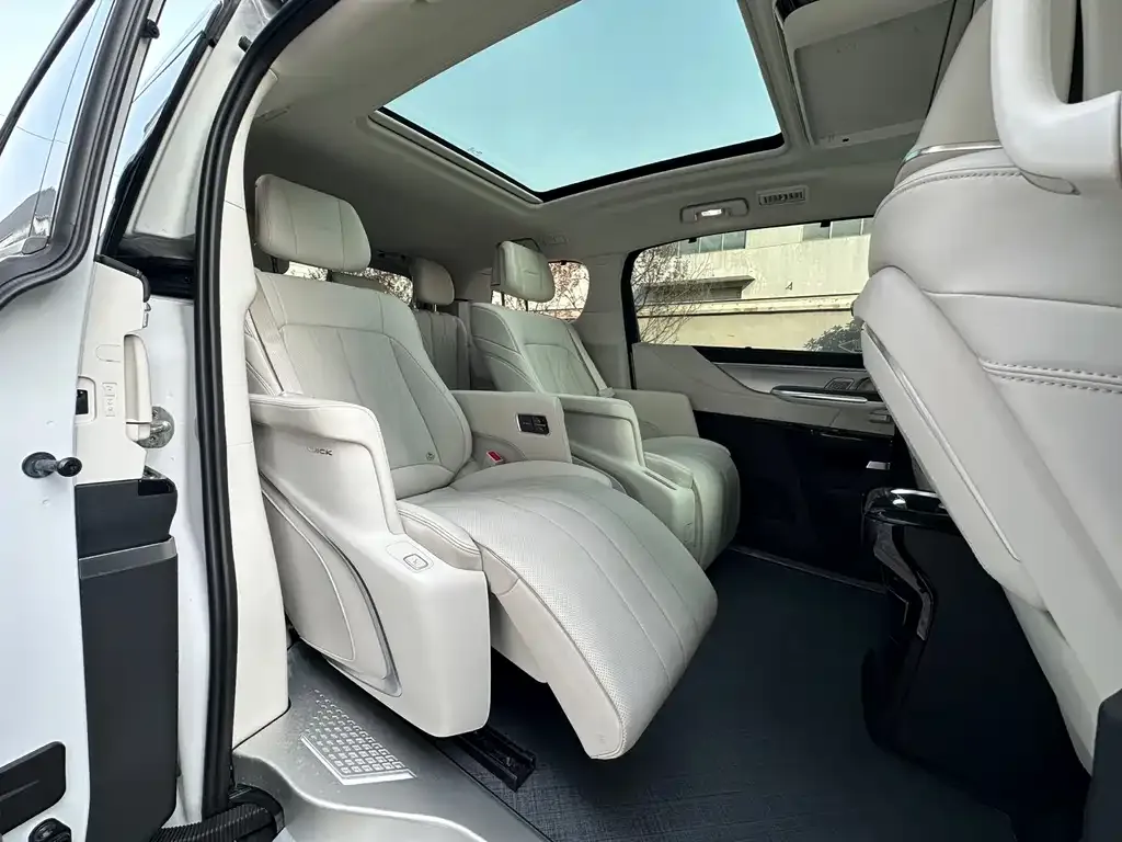 Buick GL8 Hybrid 2024 из CN, фото 6