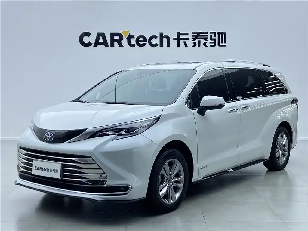 Toyota Sienna 2022 из CN, фото 1