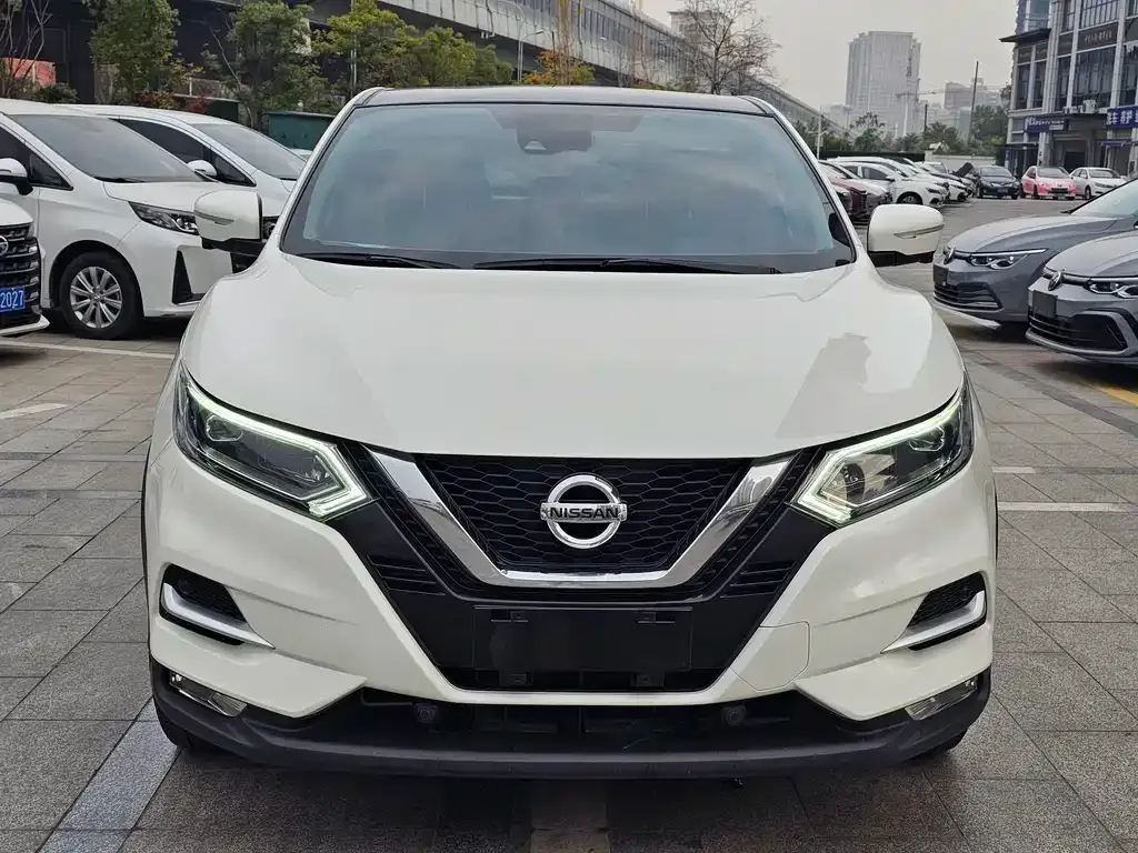 Nissan Qashqai 2021 из CN, фото 2