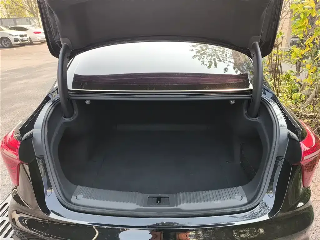 Hongqi H5 2024 из CN, фото 10