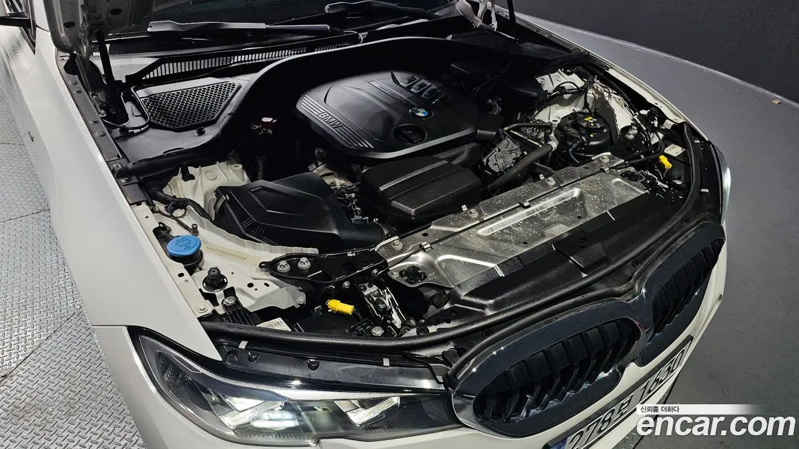 BMW 3-Series 2021 из KR, фото 8