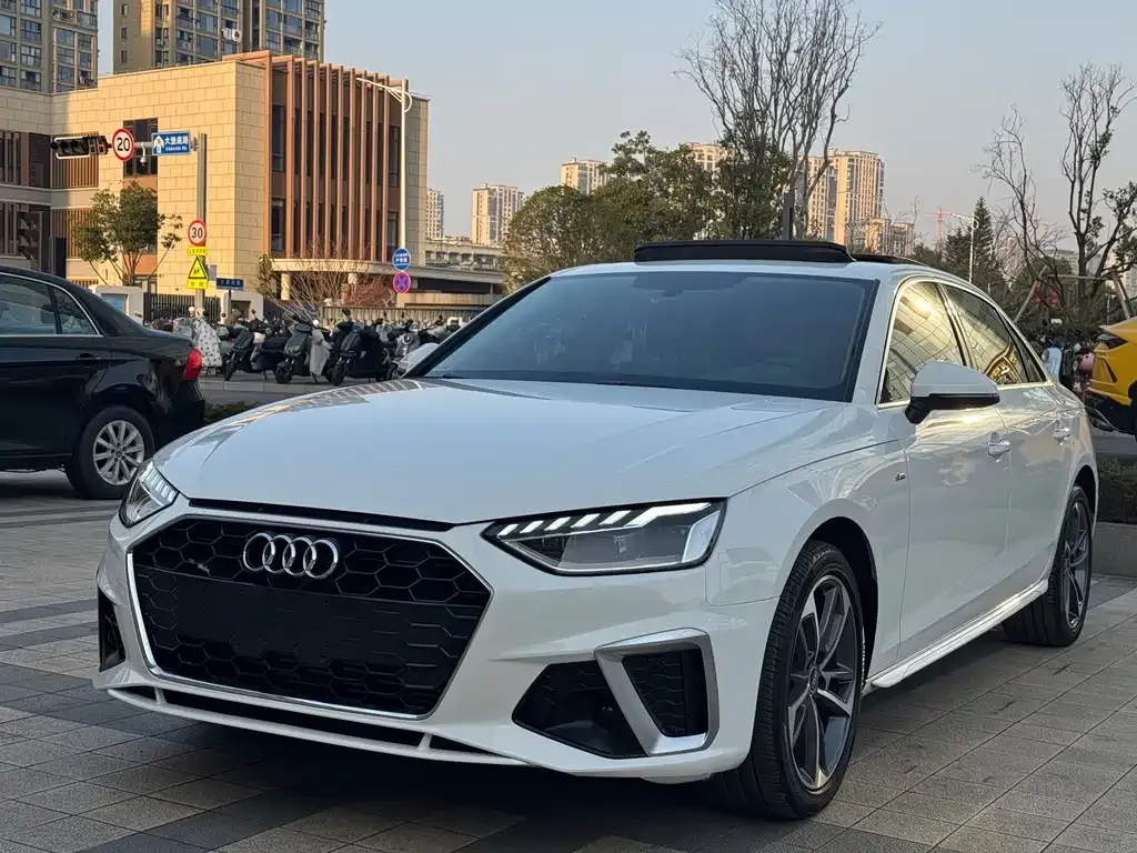 Audi A4L 2022 из CN, фото 5
