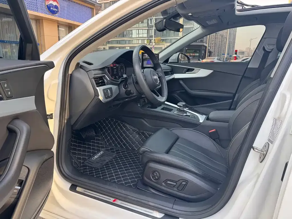 Audi A4L 2022 из CN, фото 7
