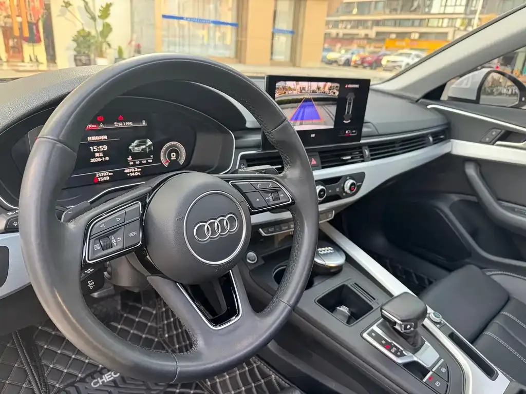 Audi A4L 2022 из CN, фото 2