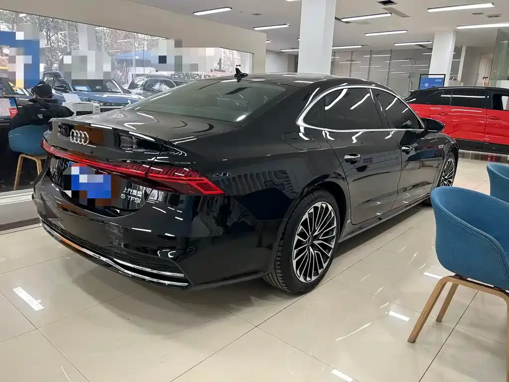 Audi A7L 2025 из CN, фото 10