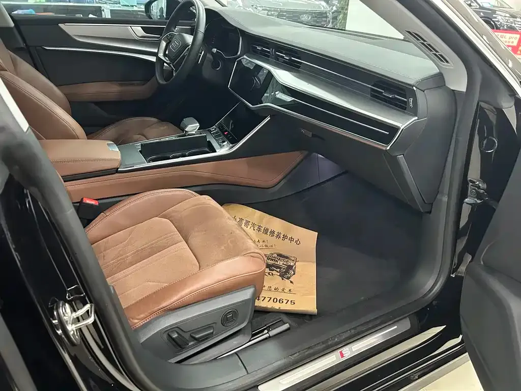 Audi A7L 2025 из CN, фото 3
