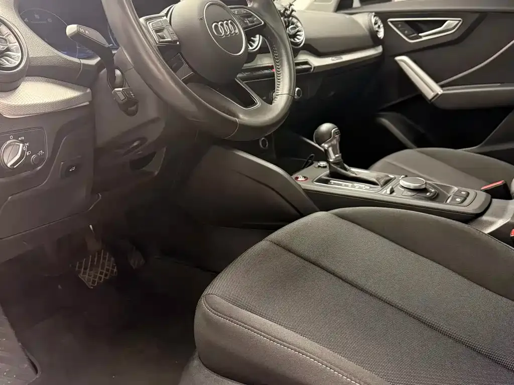 Audi Q2L 2021 из CN, фото 4