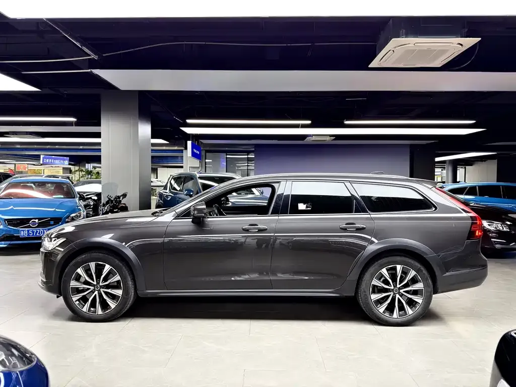 Volvo V90 — фото 8