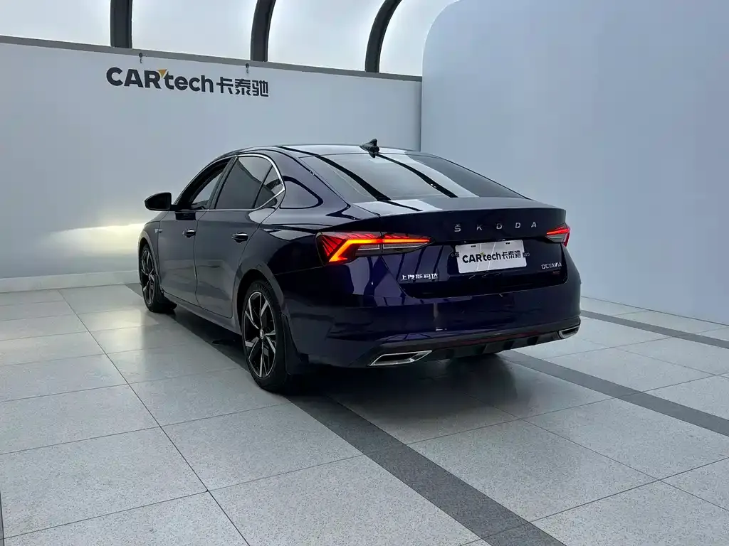 Skoda Octavia — фото 8