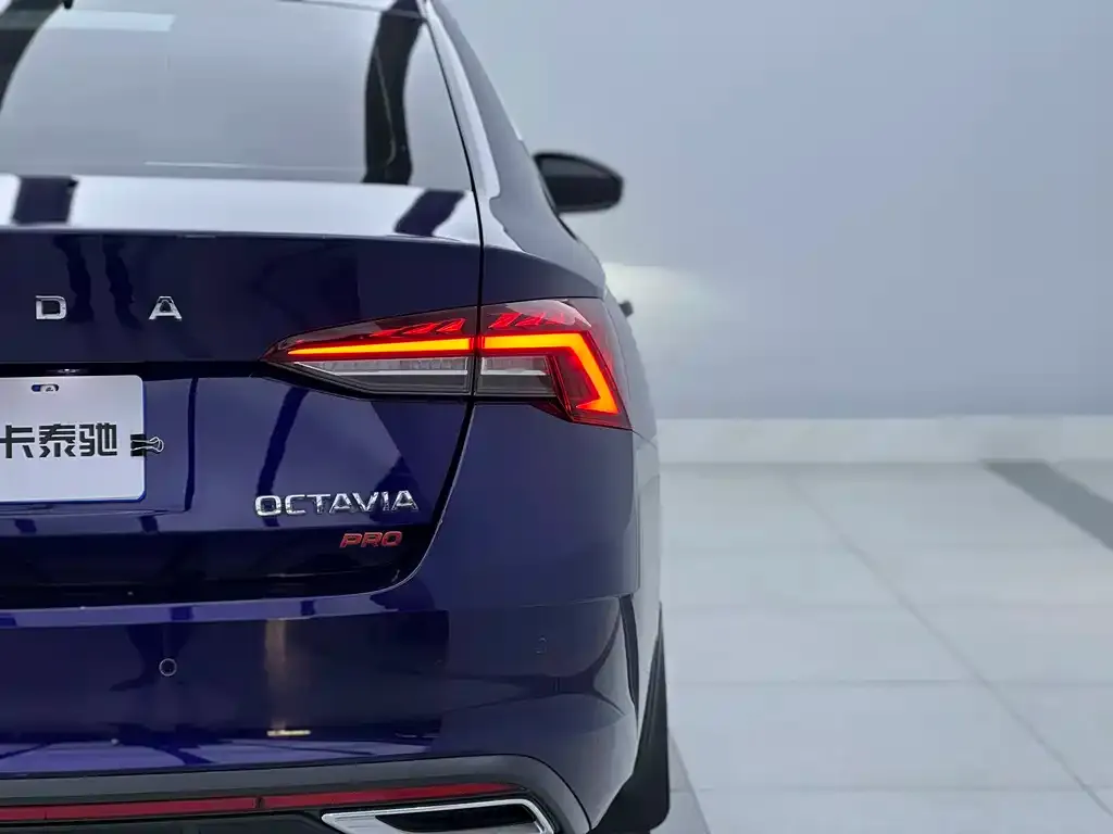 Skoda Octavia — фото 3