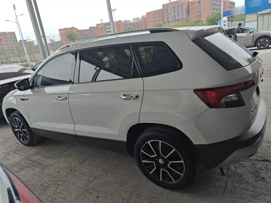 Skoda Karoq — фото 7