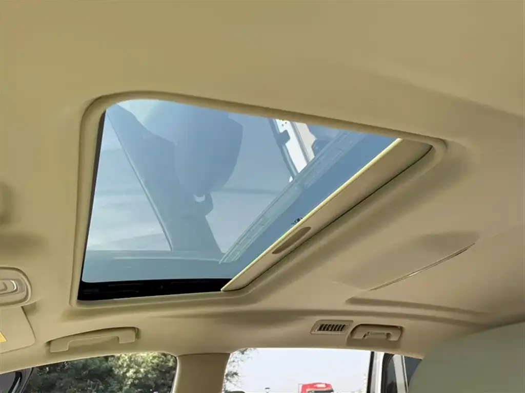 Buick GL8 2024 из CN, фото 9